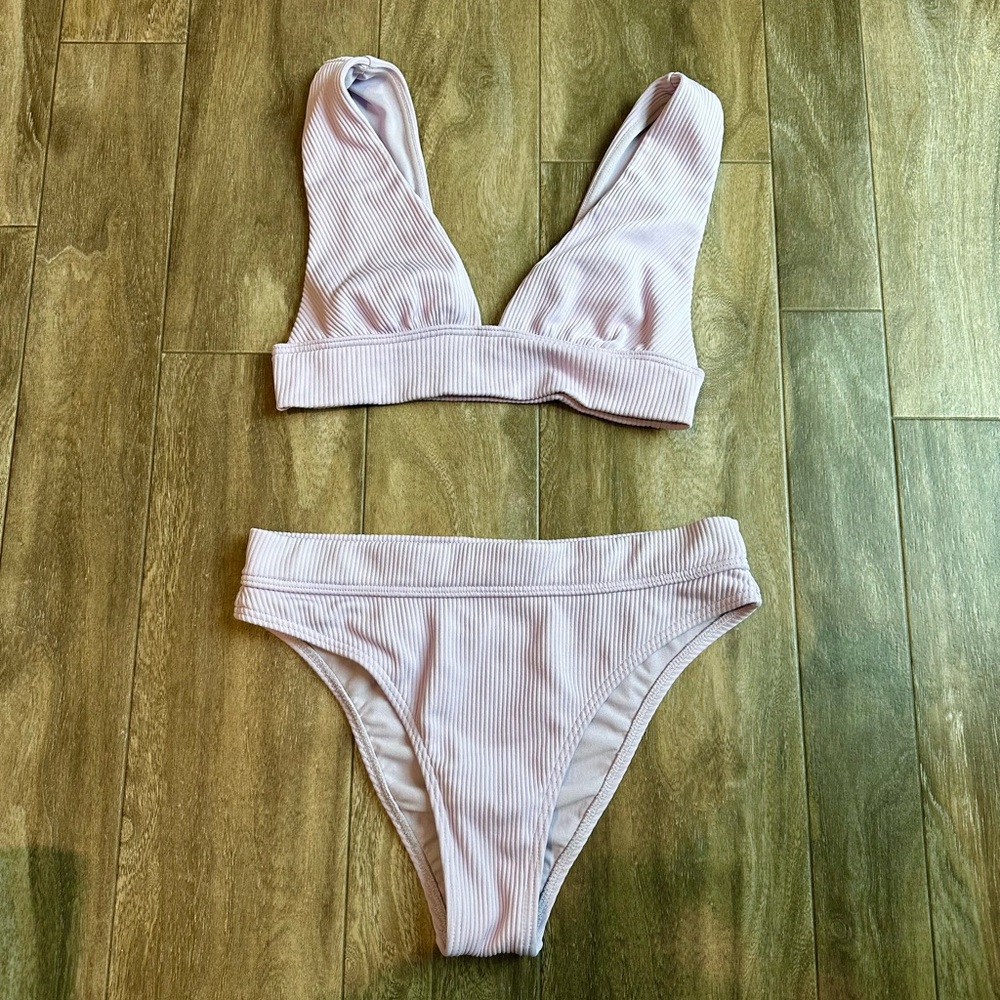 Billabong Bikini - Size M in Light Purple